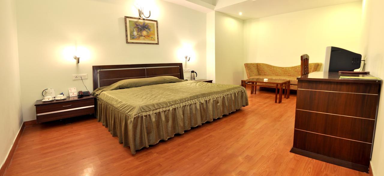 Hotel Elm Tree Amritsar Exterior foto